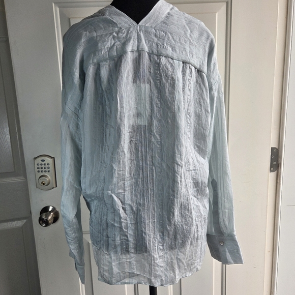 VINCE. Green Blouse Size Med - Picture 3 of 6